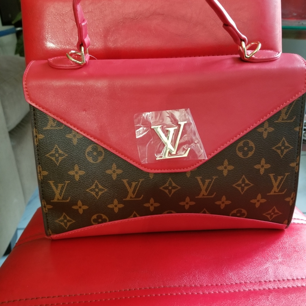 Quality Purses And Accessory - image 5